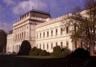 Karl-Franzens University Graz, right side
